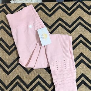 Seamless Pink Leggings